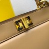 フェンディ激安人気大定番PeekabooISeeUPetite2WAY手提げ袋2212AFDJ360-2353-1