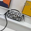 フェンディ☆女性必見のBaguetteミニショルダーバッグ2305FDJ320-6661-1