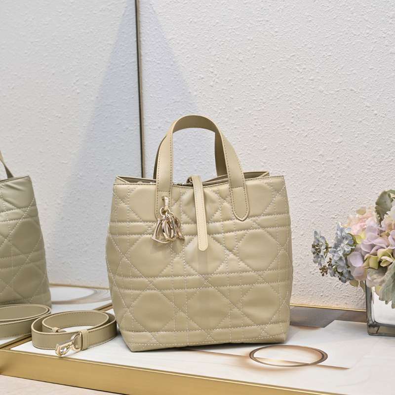 2025SS鞄クリスチャンディオールバッグカバンTOTEバッグ2506VIVIJ260-DI008