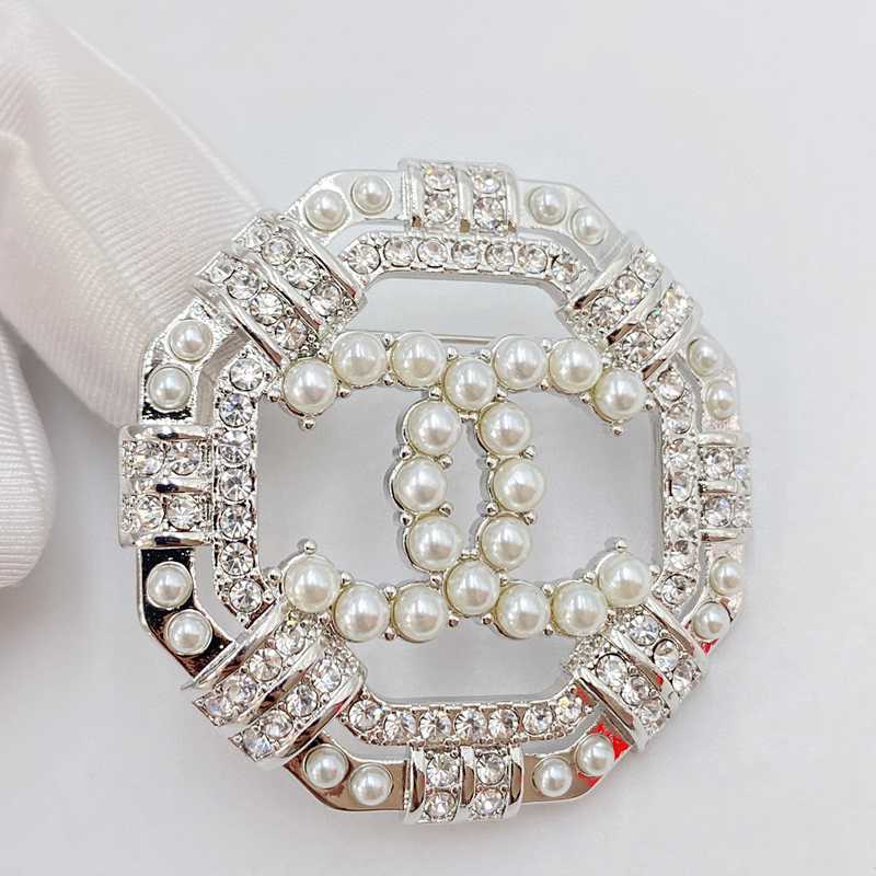 超美品ChanelシャネルスーパーコピーN級品ココマークブローチ2104LDJ70-CHX180