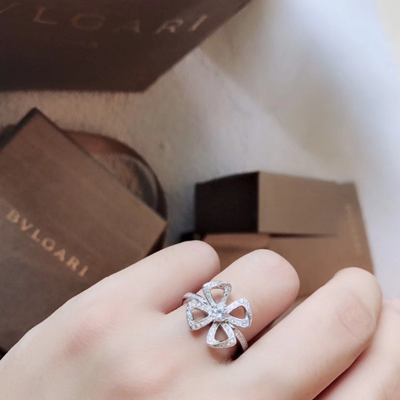BVLGARI（ブルガリ）今季の新作リング指輪2104YLWJ115-BVJ001