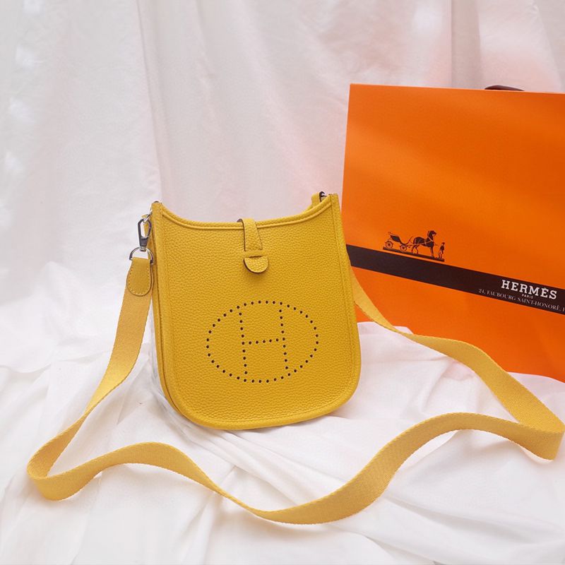 スーパーコピーHERMES（エルメス）N級品エヴリン17手作りミニショルダーバッグ2107AMSJJ630-HE201