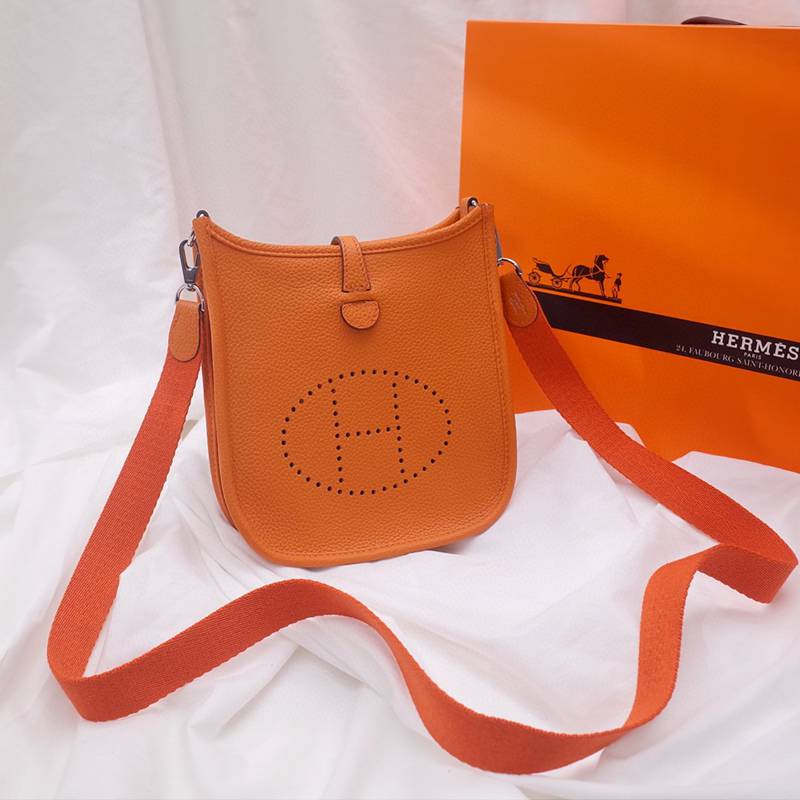 スーパーコピーHERMES（エルメス）N級品エヴリン17手作りミニショルダーバッグ2107AMSJJ630-HE203