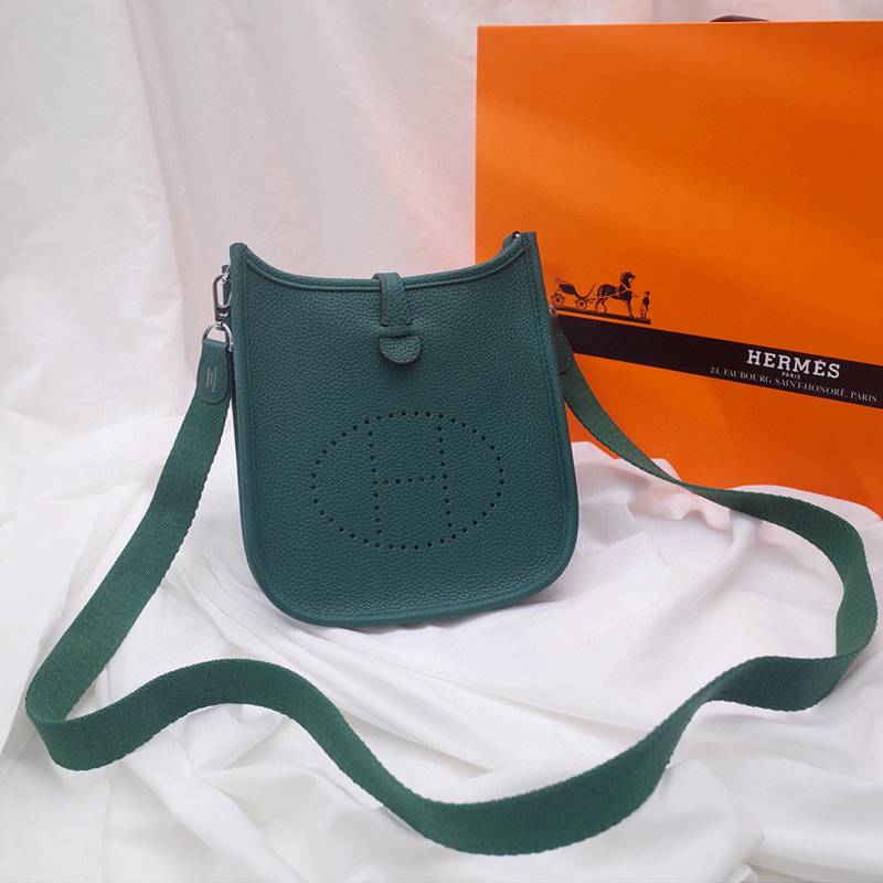 スーパーコピーHERMES（エルメス）N級品エヴリン17手作りミニショルダーバッグ2107AMSJJ630-HE204
