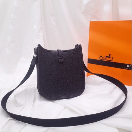 スーパーコピーHERMES（エルメス）N級品エヴリン17手作りミニショルダーバッグ2107AMSJJ630-HE207