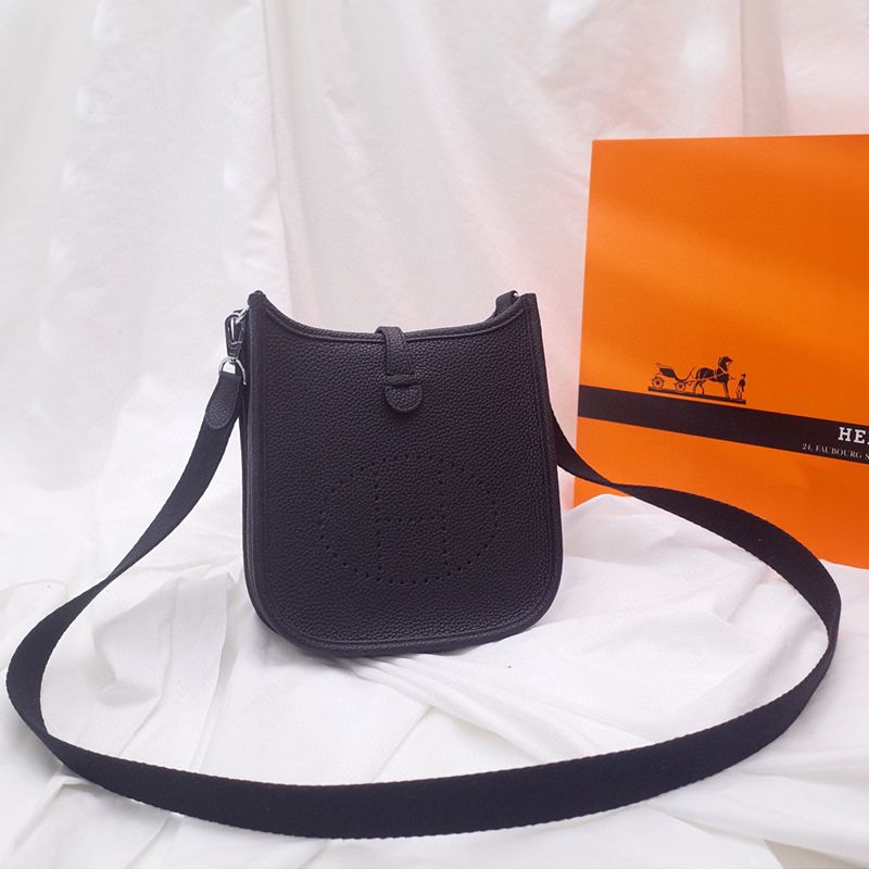 スーパーコピーHERMES（エルメス）N級品エヴリン17手作りミニショルダーバッグ2107AMSJJ630-HE207
