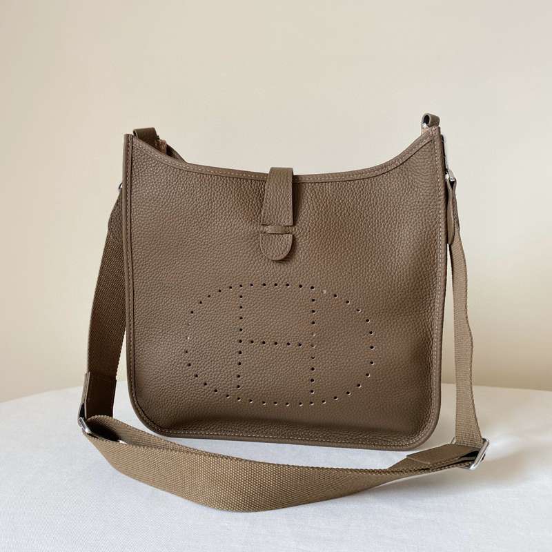新作スーパーコピーHERMES（エルメス）N級品エヴリン大サイズショルダーバッグ2107DZJ260-HE211