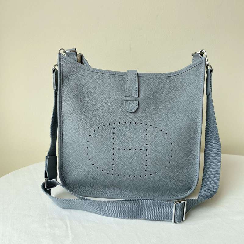新作スーパーコピーHERMES（エルメス）N級品エヴリン28大サイズショルダーバッグ2107DZJ260-HE212