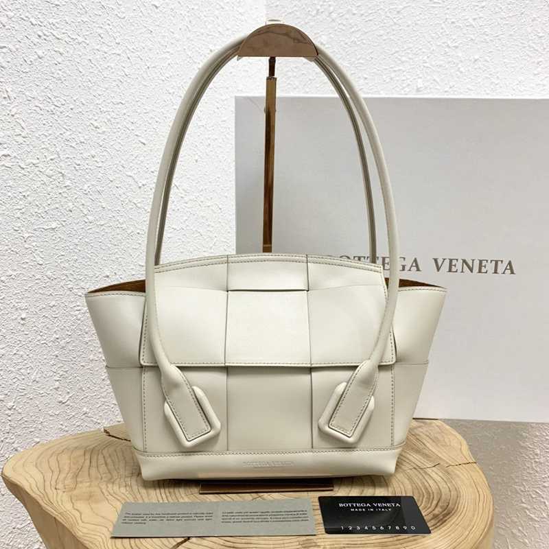 BVボッテガヴェネタ新作ワンショルダーハンドバッグ2112BZBBJ499-880800-1