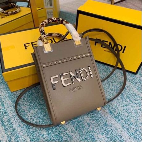 FENDIフェンディ超美品MINIショルダーバッグ2203A000J520-1522