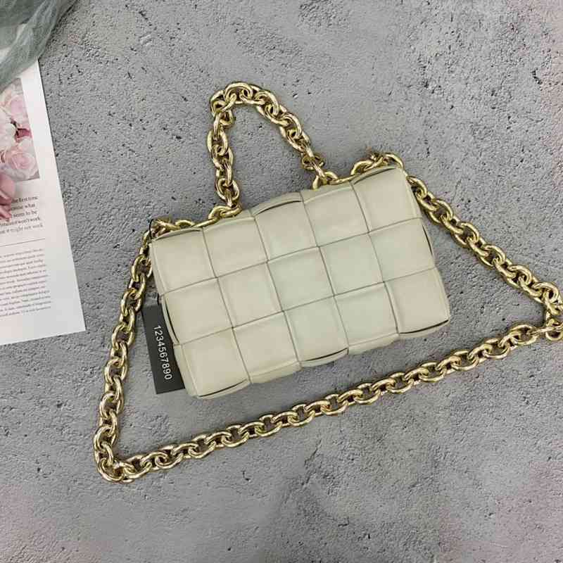 BVボッテガヴェネタ新品チェーンショルダーバッグ2203SLJ330-3031-5