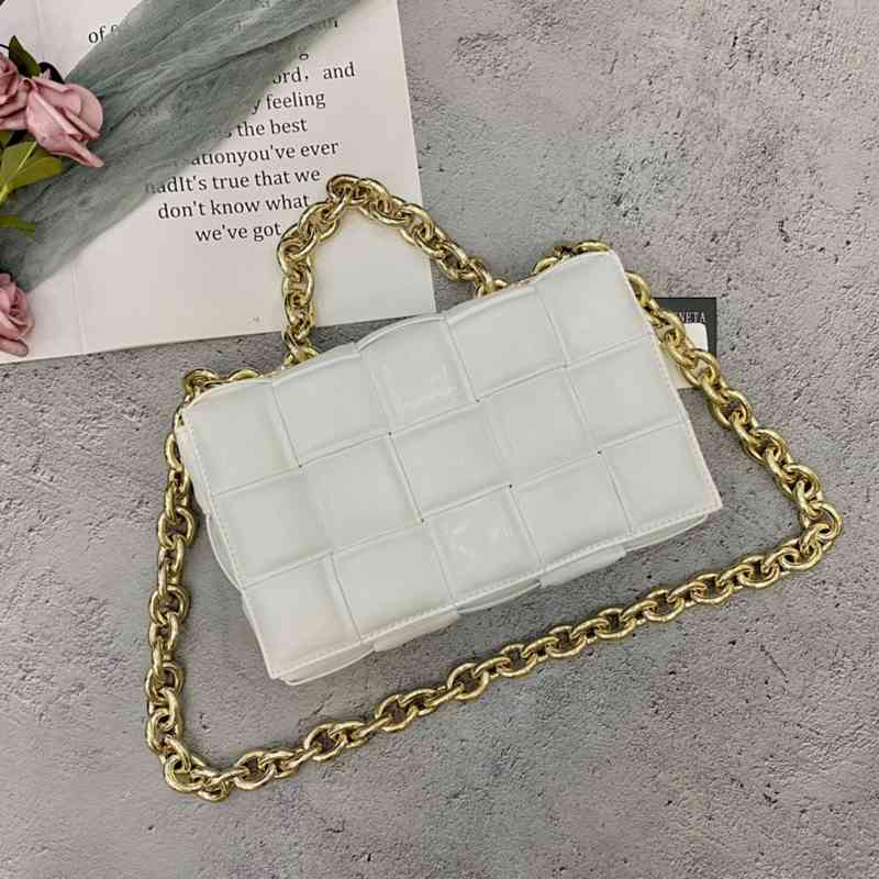 BVボッテガヴェネタ新品チェーンショルダーバッグ2203SLJ330-3031-9