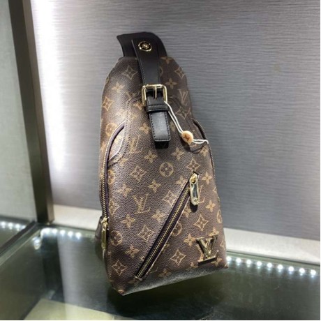 LVルイヴィトンスーパーコピーN級品激安ハンドバッグ-ウェストポーチBLM2101P200-827-4-1