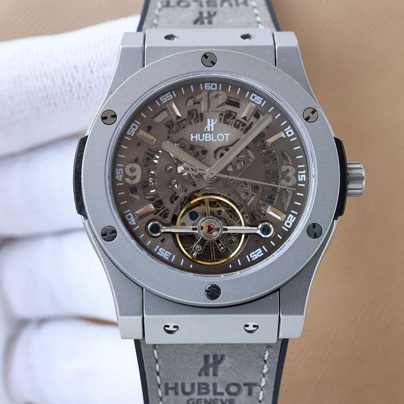 新製品ウブロ42mm自動巻き時計多機能設計腕時計A88-2023P550-HU4366
