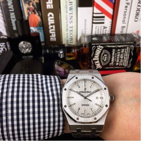 オーデマピゲ【AUDEMARSPIGUET】自動巻きメンズ時計AP-TSH390-032