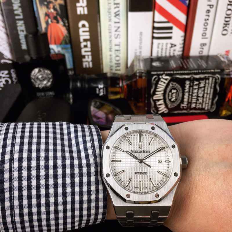 オーデマピゲ【AUDEMARSPIGUET】自動巻きメンズ時計AP-TSH390-032