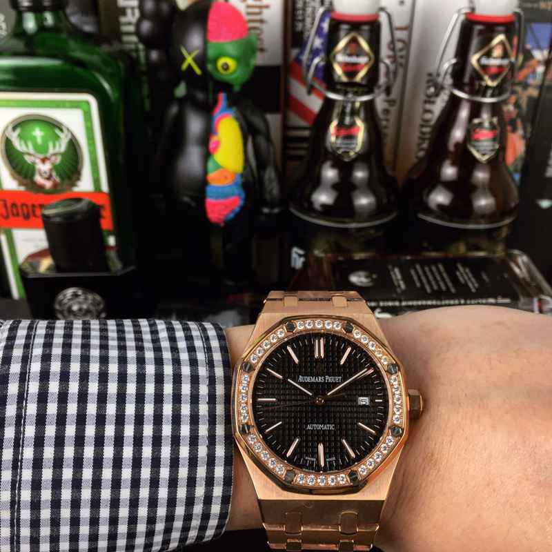 オーデマピゲ【AUDEMARSPIGUET】自動巻きメンズ時計AP-TSH440-025