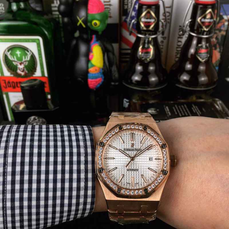 オーデマピゲ【AUDEMARSPIGUET】自動巻きメンズ時計AP-TSH440-026