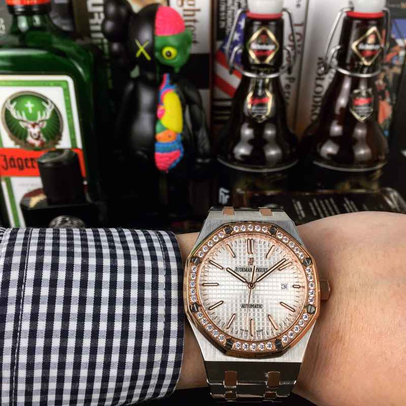 オーデマピゲ【AUDEMARSPIGUET】自動巻きメンズ時計AP-TSH440-027