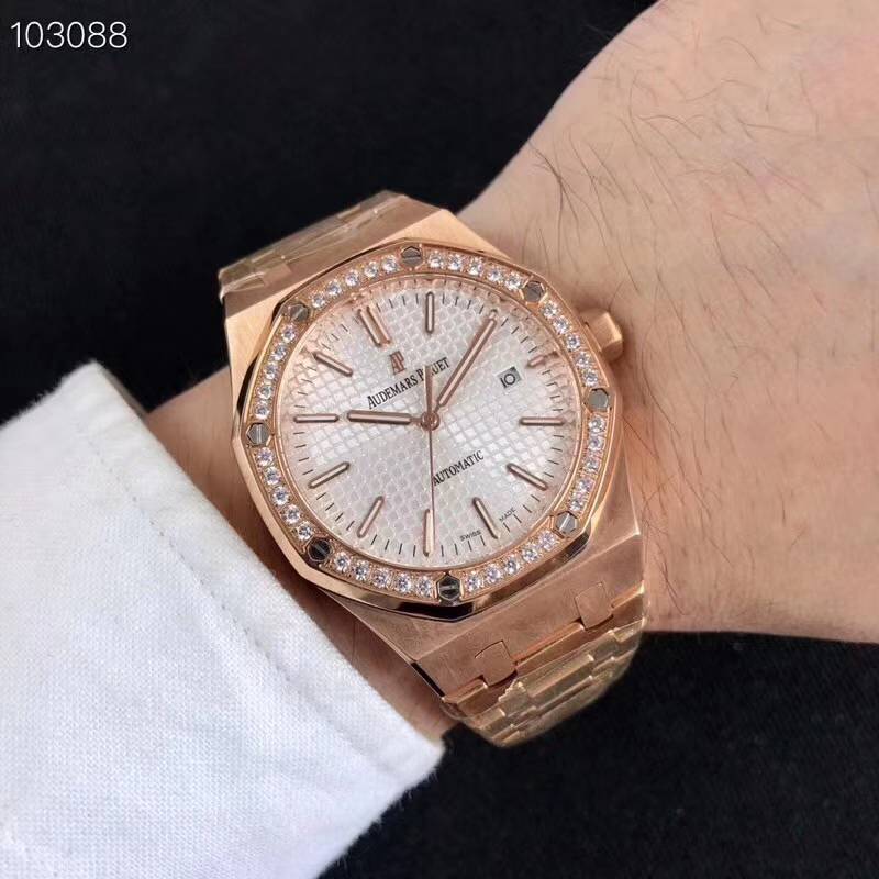 オーデマピゲ【AUDEMARSPIGUET】自動巻きメンズ時計AP-WD480-016