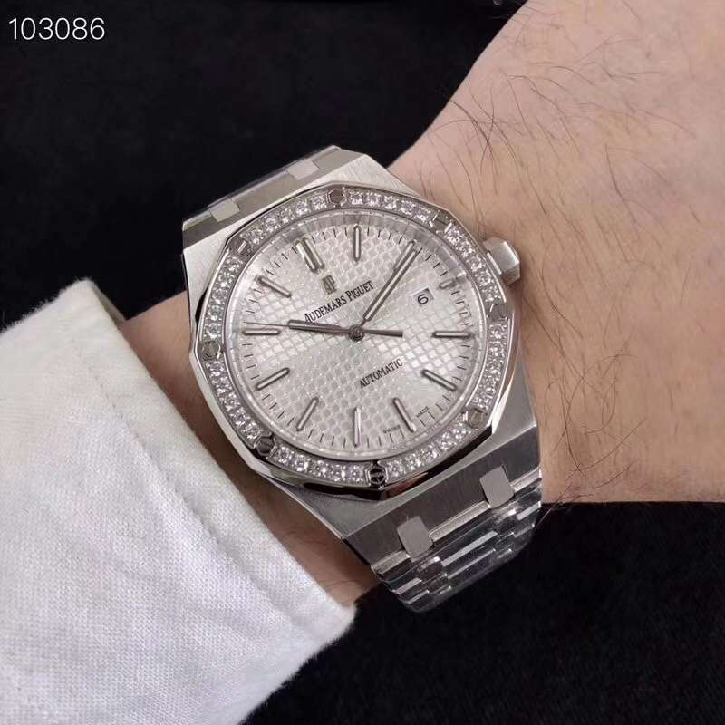 オーデマピゲ【AUDEMARSPIGUET】自動巻きメンズ時計AP-WD480-017
