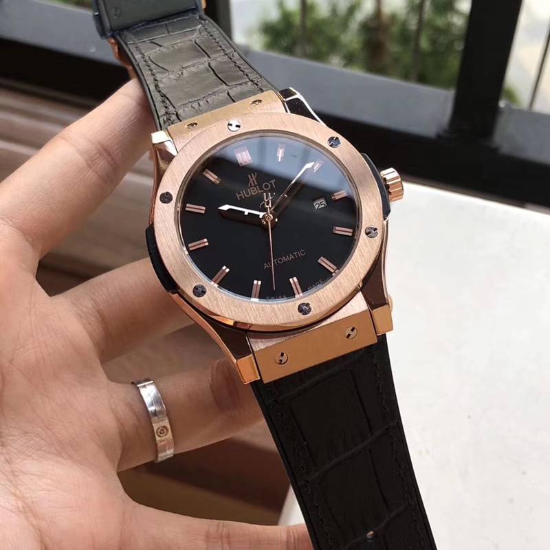 HUBLOTウブロ美品メンズ腕時計クォーツ値下げプライスコピーHU-HYD300-002