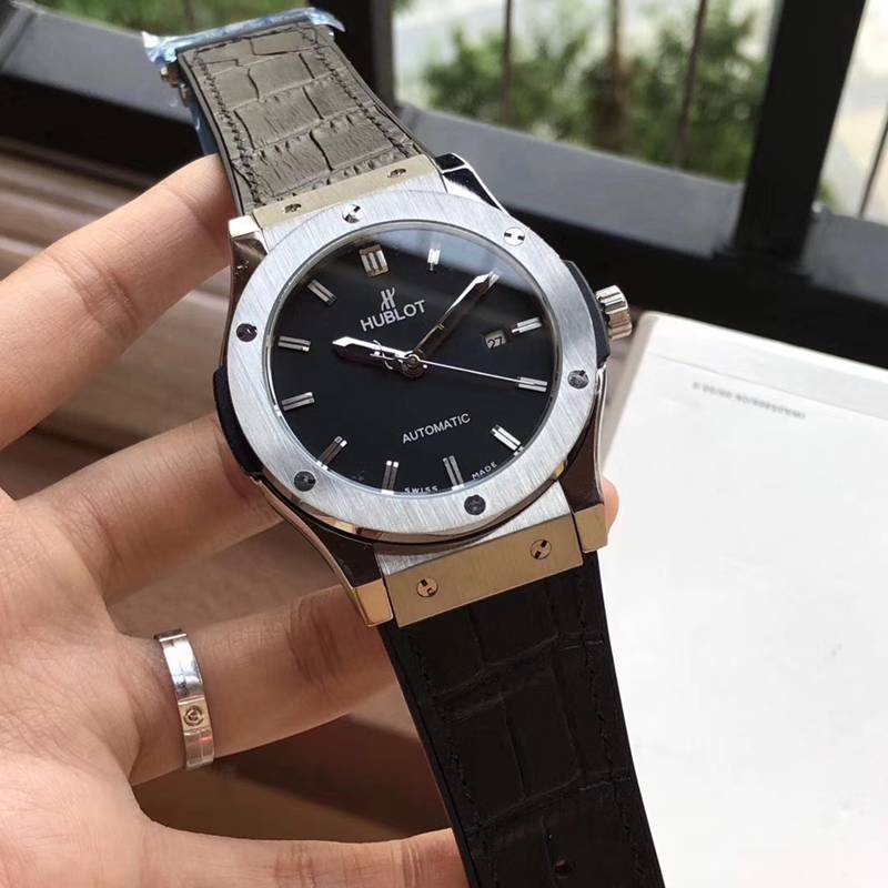 HUBLOTウブロ美品メンズ腕時計クォーツ値下げプライスコピーHU-HYD300-004