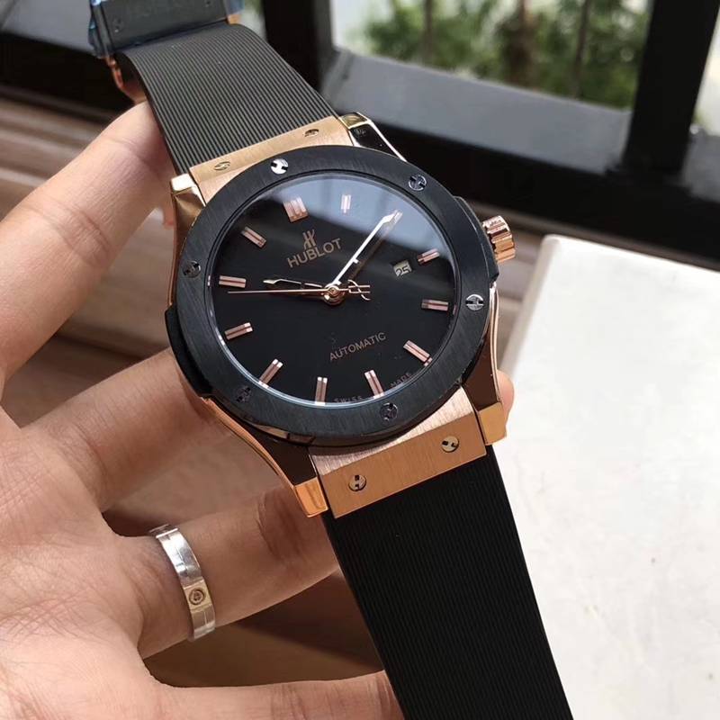HUBLOTウブロ美品メンズ腕時計クォーツ値下げプライスコピーHU-HYD300-005