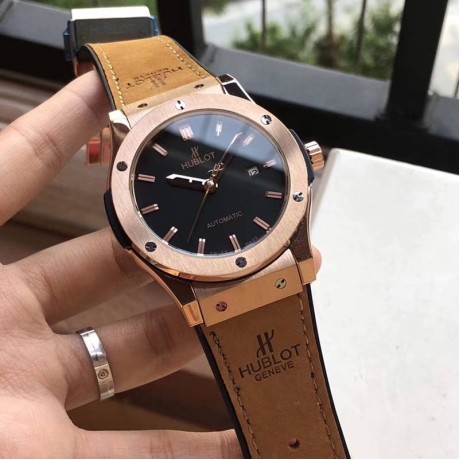 HUBLOTウブロ美品メンズ腕時計クォーツ値下げプライスコピーHU-HYD300-006