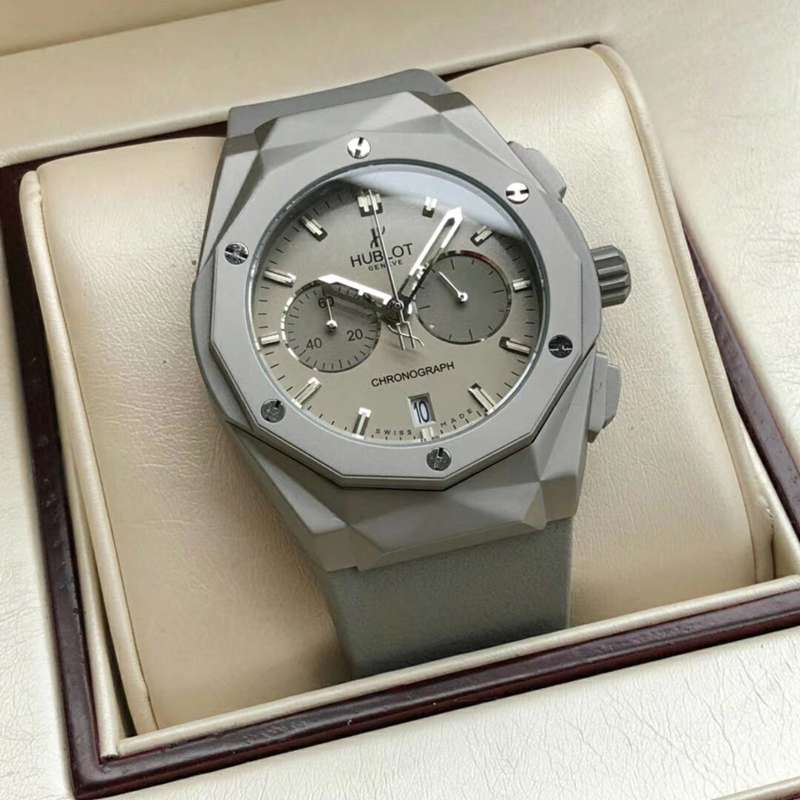 ウブロ（HUBLOT）スーパーコピーメンズ腕時計クォーツ（日本製）HU-HYD330-001