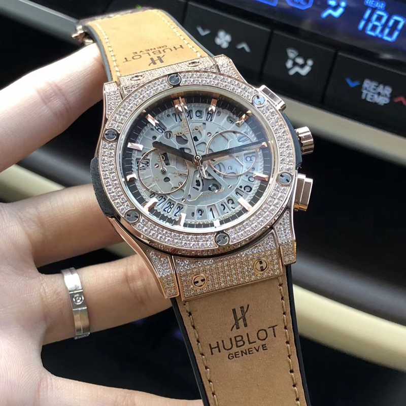 ウブロ（HUBLOT）スーパーコピーメンズ腕時計クォーツ（日本製）HU-HYD330-026