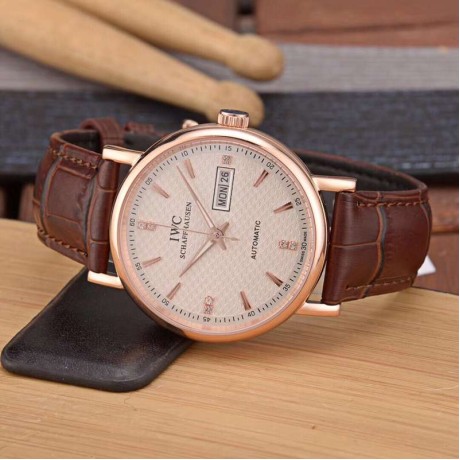 IWC(アイダブリューシー)腕時計40mm自動巻きメンズIWC-TSH440-52　