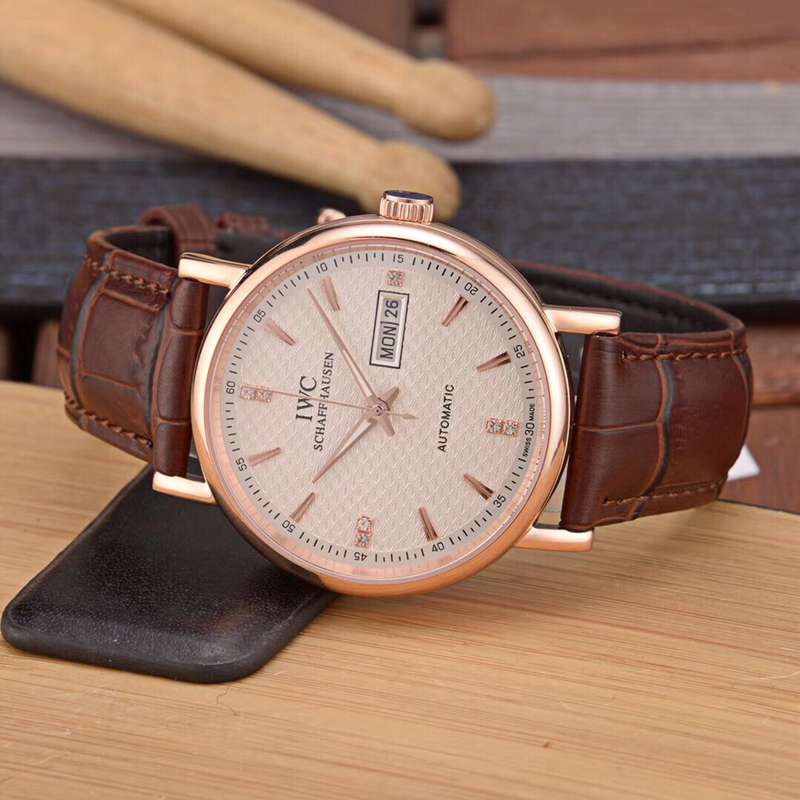 IWC(アイダブリューシー)腕時計40mm自動巻きメンズIWC-TSH440-52　