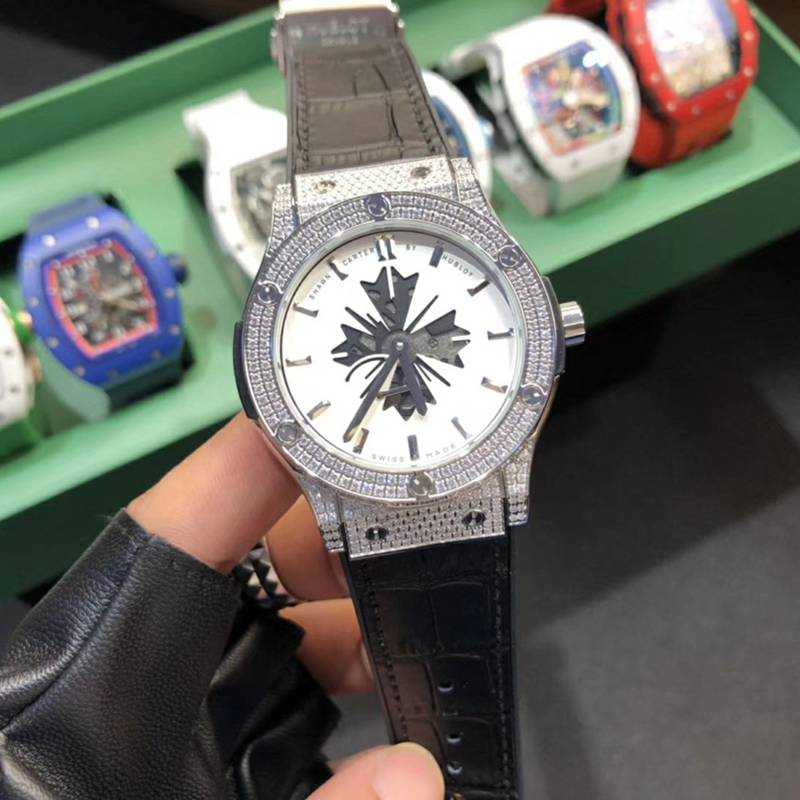 ウブロHUBLOTクラシックフュージョンAsian-2836ムーブメント搭載TSH2001P550-HU12