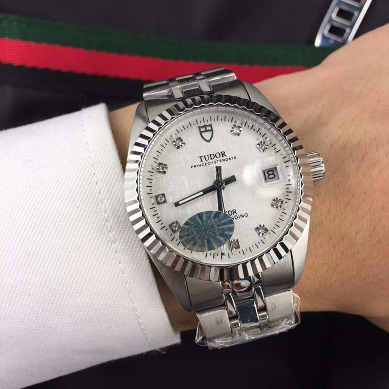 チュードル（TUDOR）スーパーコピーN級品メンズ時計40mm自動巻き腕時計TUD-DBG450-21