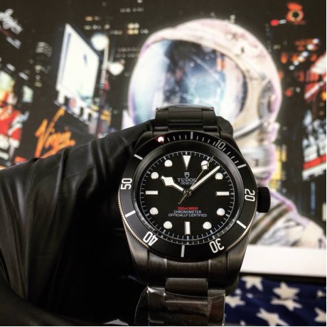 チュードル（TUDOR）メンズ時計40mm自動巻き腕時計TUD-TSH400-32