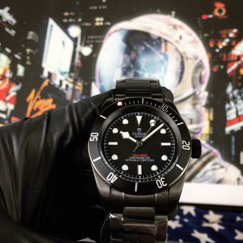 チュードル（TUDOR）メンズ時計40mm自動巻き腕時計TUD-TSH400-32