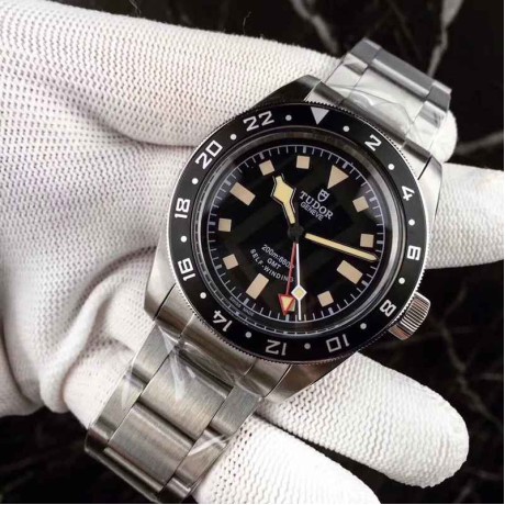 チュードル（TUDOR）メンズ時計42mm自動巻き腕時計TUD-TSH410-17