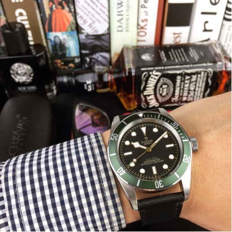 チュードル（TUDOR）メンズ時計腕時計42mm値下受付TUD-TSHM340-03