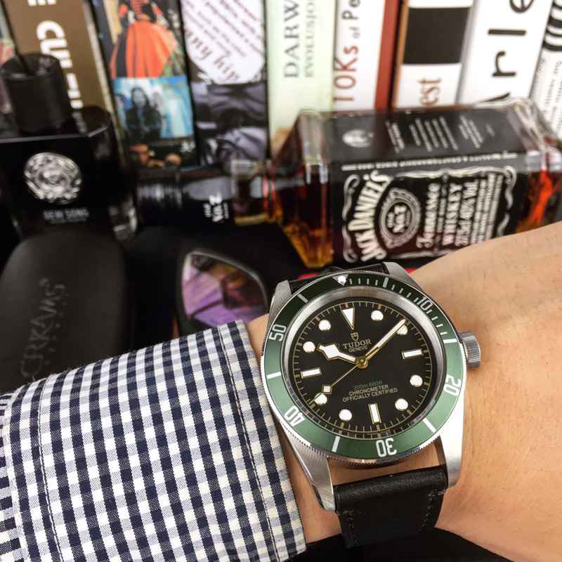 チュードル（TUDOR）メンズ時計腕時計42mm値下受付TUD-TSHM340-03