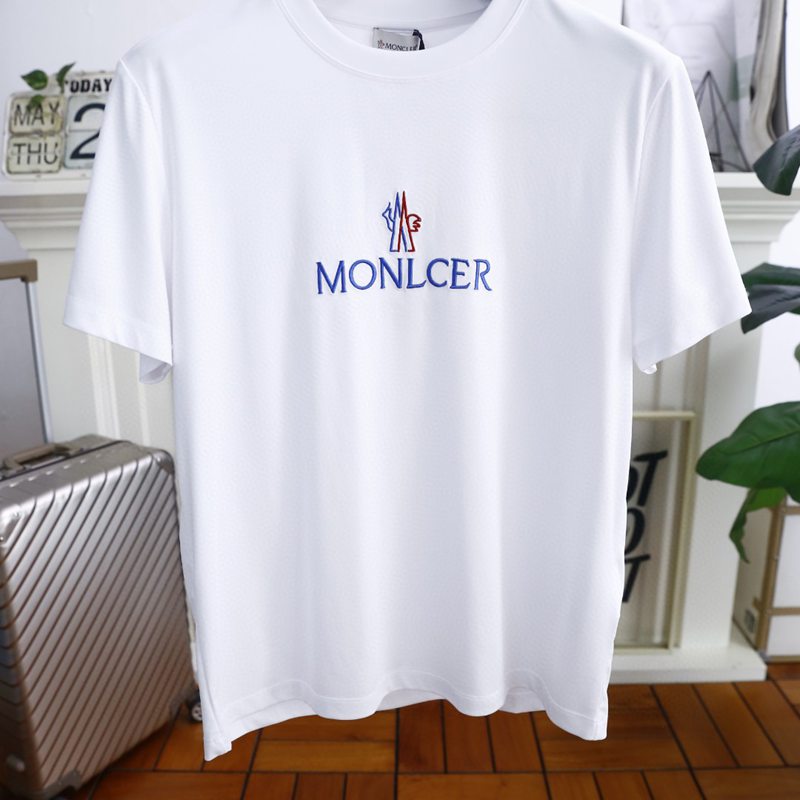 新品激安モンクレール半袖Tシャツトップス男着2506AAJ180-MO047