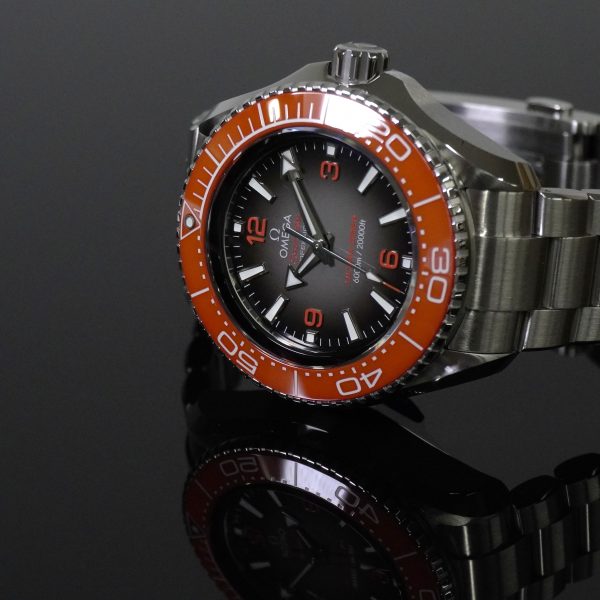 【OMEGA】雨の多い季節も安心!防水性能の高いオメガの腕時計を紹介