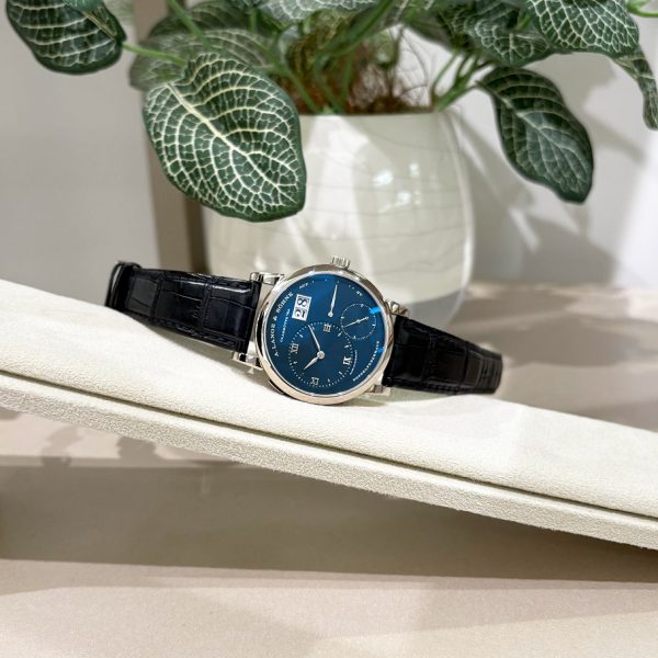 【A. LANGE & SOHNE】至高の青、『ランゲ1 ブルーシリーズ』が魅せる美学
