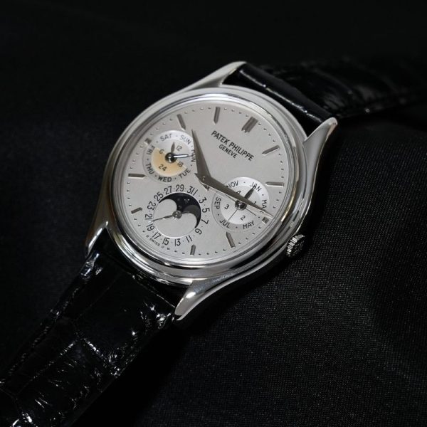 PATEK PHILIPPEの歴史の中で重要な腕時計、3940P-011が新入荷