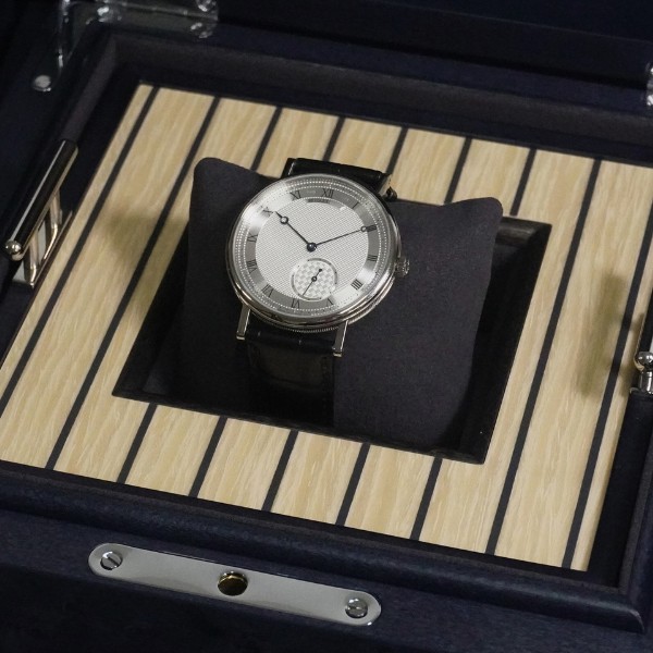【BREGUET】シンプルで洗練されたデザインの「クラシック」