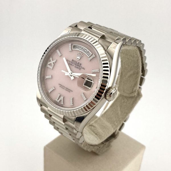 【ROLEX】ピンクオパール文字盤のロレックス デイデイト