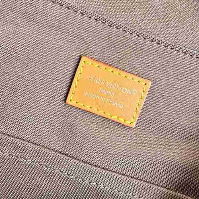 Louis Vuitton トリオ リュック モノグラム ブラック M44658 サイズ:45x33x22cm