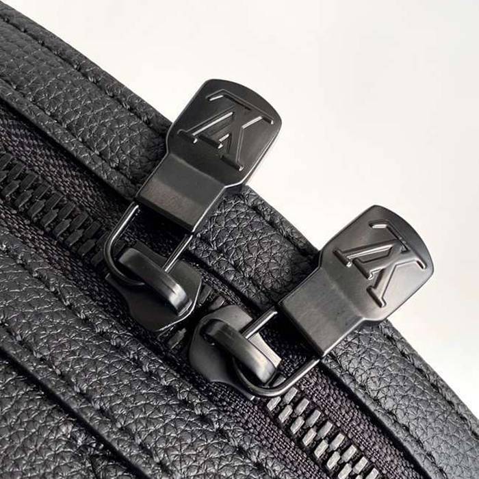 Louis Vuitton ディスカバリー リュック オールレザー ブラック M46553 サイズ:38x29x20cm