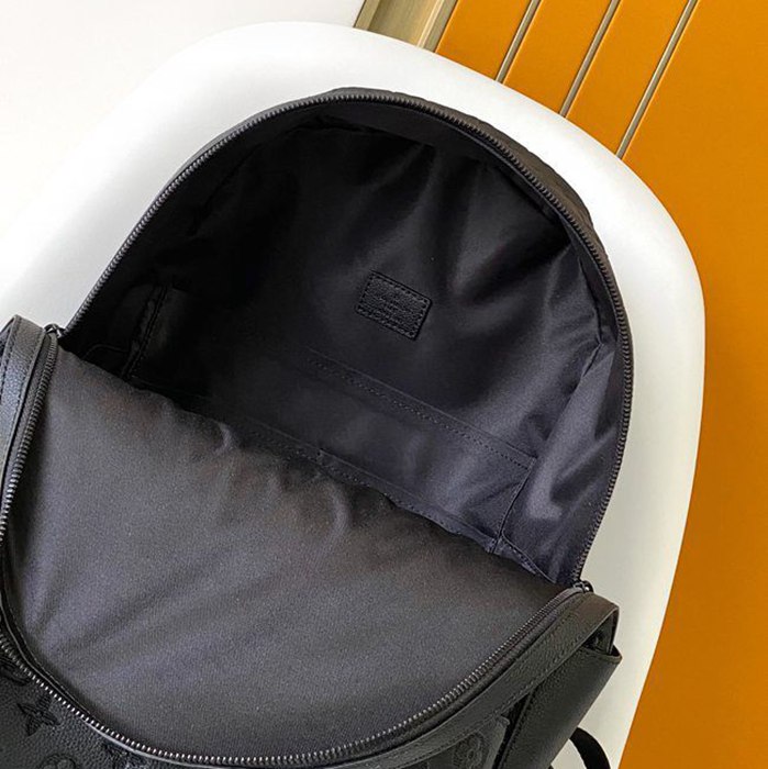 Louis Vuitton ディスカバリー リュック オールレザー ブラック M46553 サイズ:38x29x20cm