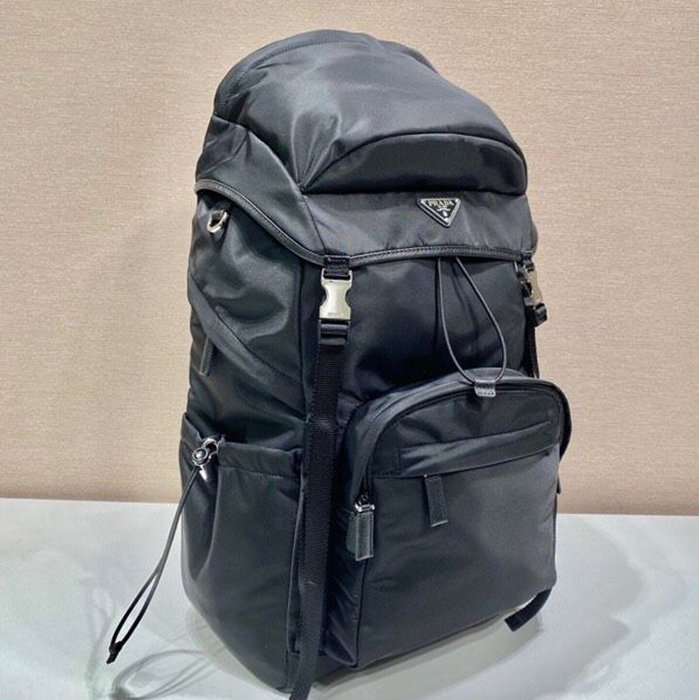 Prada 登山 リュック ナイロン ブラック 2VZ090 サイズ:57x32x19cm